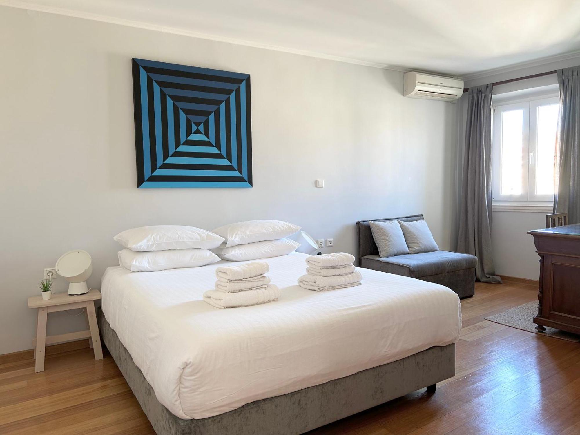 "San Giacomo Square Apt." In The Heart Of Old Town Corfu  Eksteriør billede