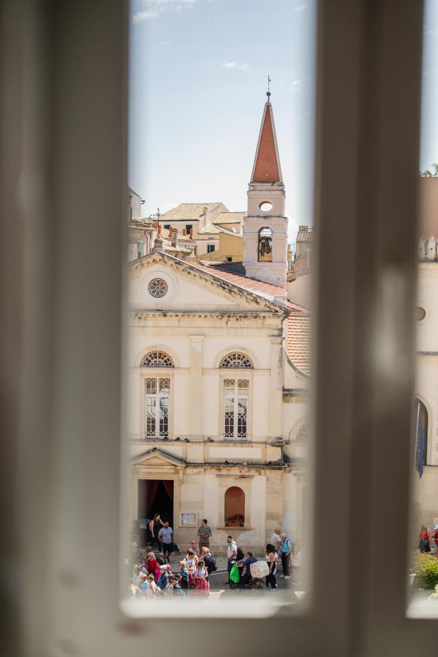 "San Giacomo Square Apt." In The Heart Of Old Town Corfu  Eksteriør billede