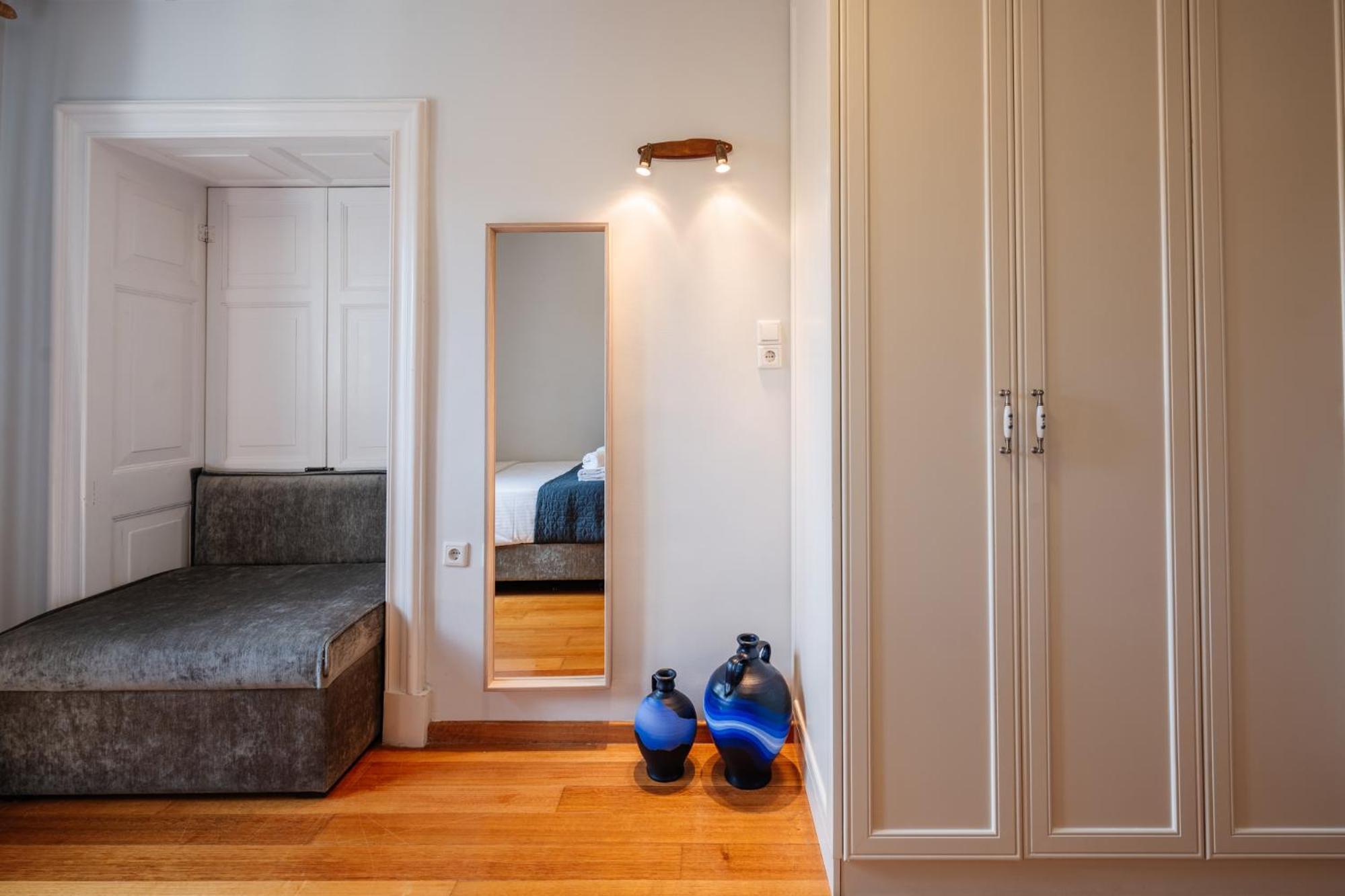 "San Giacomo Square Apt." In The Heart Of Old Town Corfu  Eksteriør billede