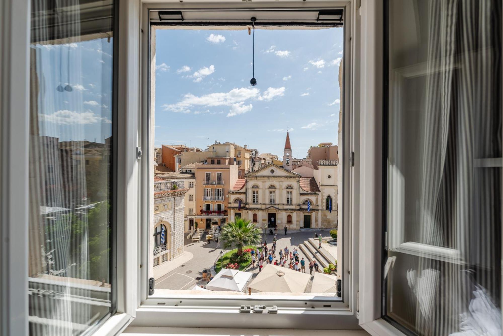 "San Giacomo Square Apt." In The Heart Of Old Town Corfu  Eksteriør billede