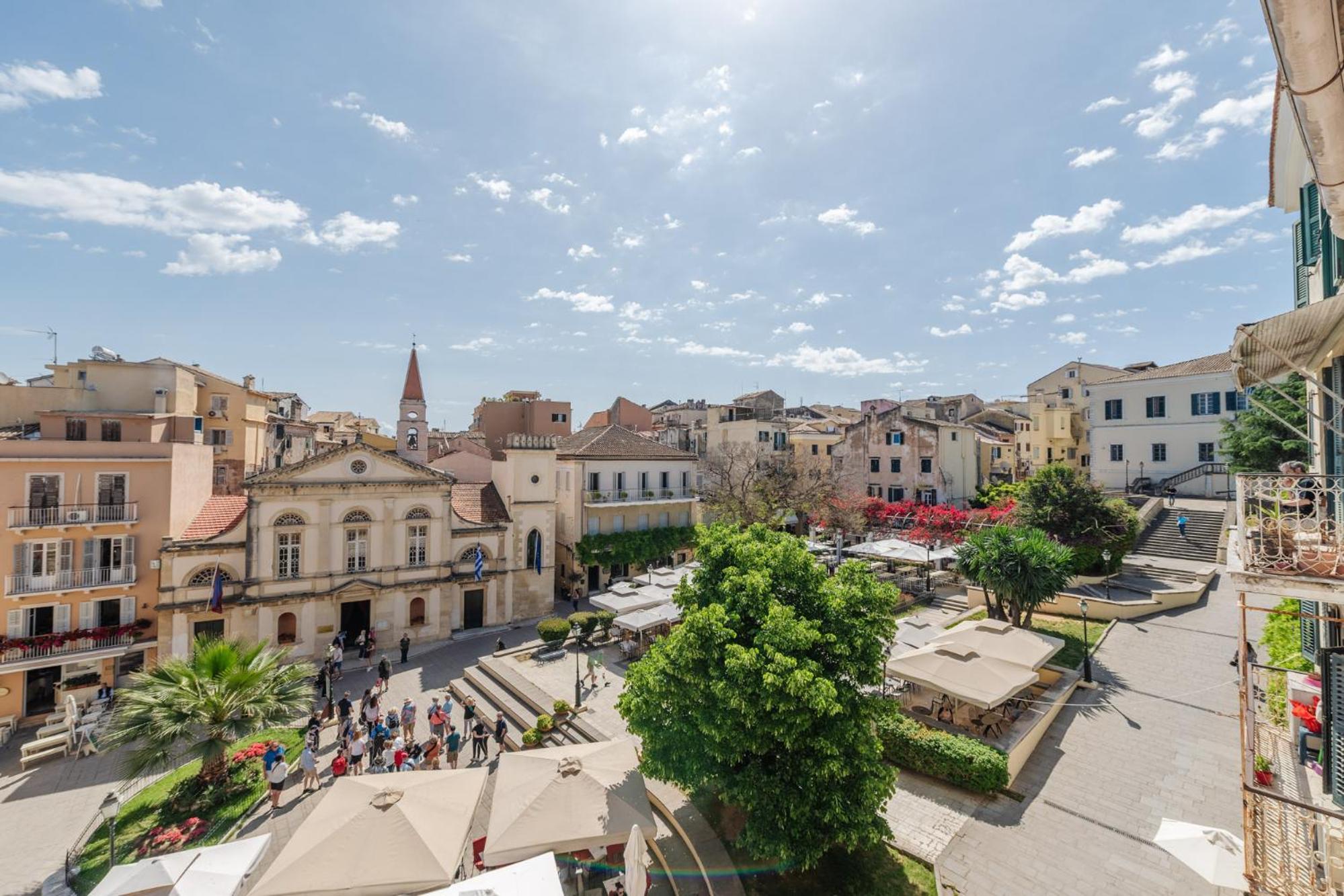 "San Giacomo Square Apt." In The Heart Of Old Town Corfu  Eksteriør billede